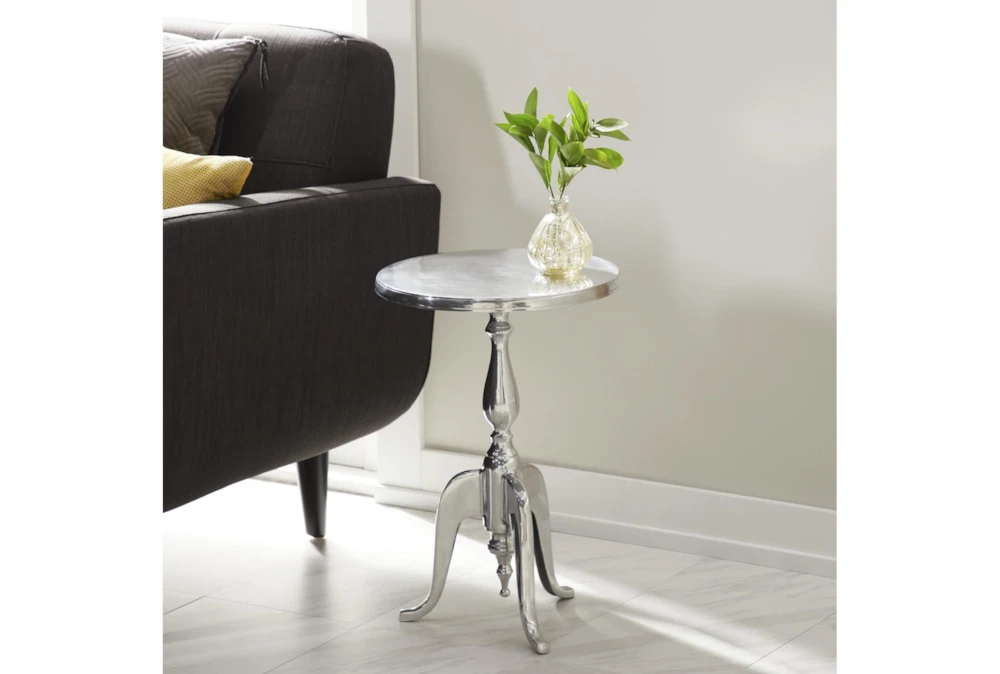 15" Round Silver Aluminum Pedestal Accent Table 9 15" Round Silver Aluminum Pedestal Accent Table - Image 7