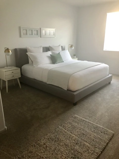 Rylee King Upholstered Panel Bed 12 Rylee King Upholstered Panel Bed - Image 10